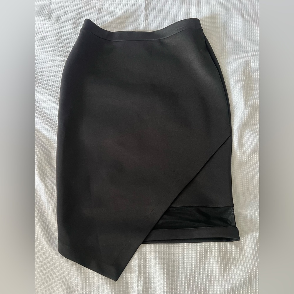 Bisou Bisou Elegant Black Asymmetrical Skirt
